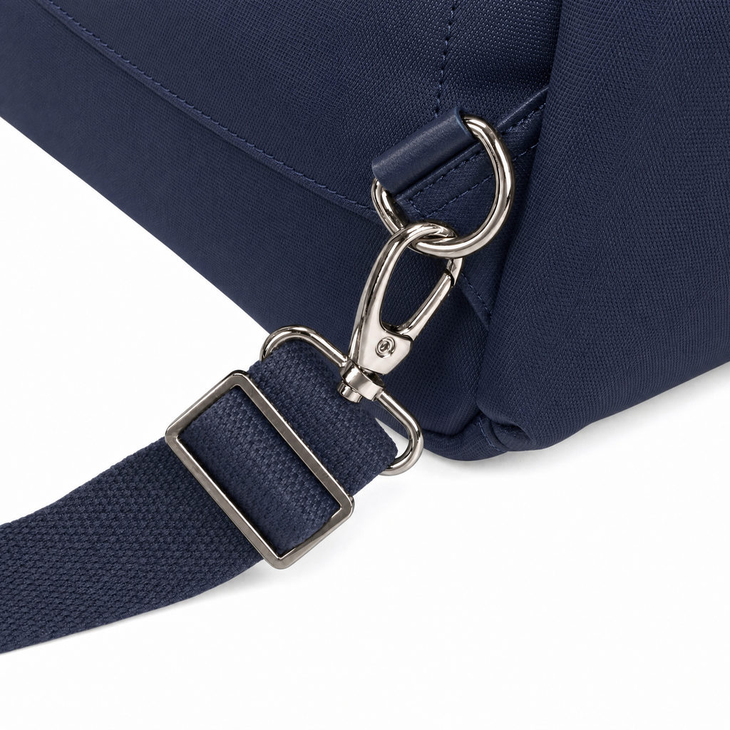 The Legend Bag — Navy